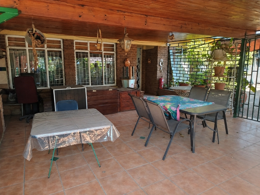 3 Bedroom Property for Sale in Bodorp North West